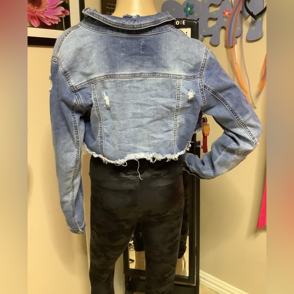Madden NYC Junior's Cropped Denim Jacket๐ - Picture 9 of 15